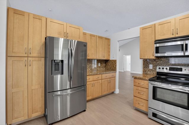 9720 Majestic Way, Boynton Beach, FL 33437