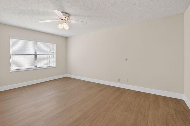 9720 Majestic Way, Boynton Beach, FL 33437