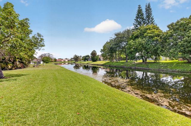 9720 Majestic Way, Boynton Beach, FL 33437