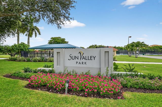 9720 Majestic Way, Boynton Beach, FL 33437