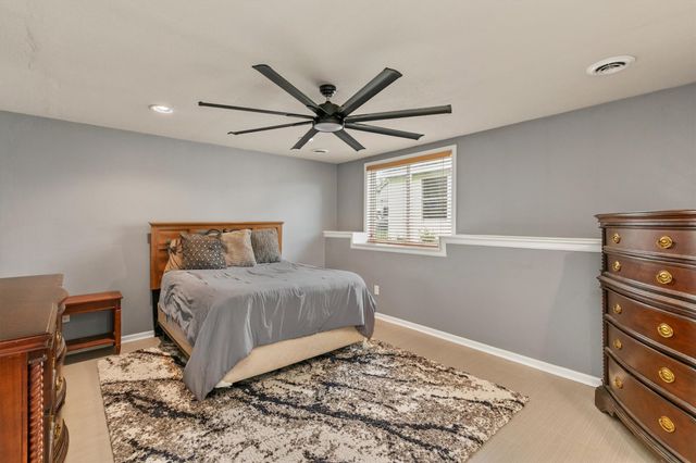 675 SE Ashton Court, Waukee, IA 50263