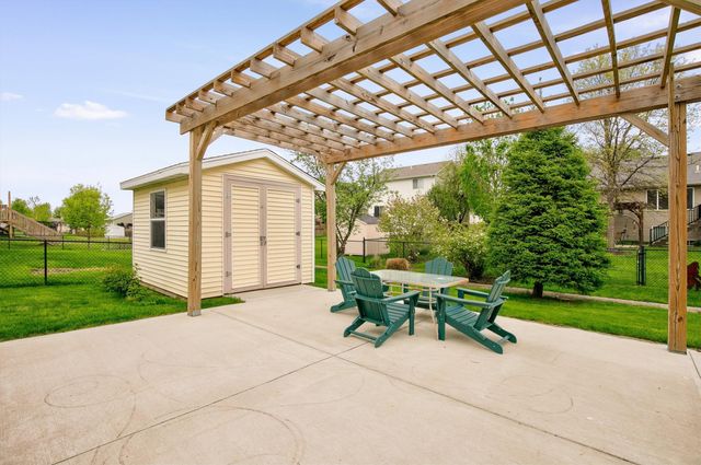 675 SE Ashton Court, Waukee, IA 50263