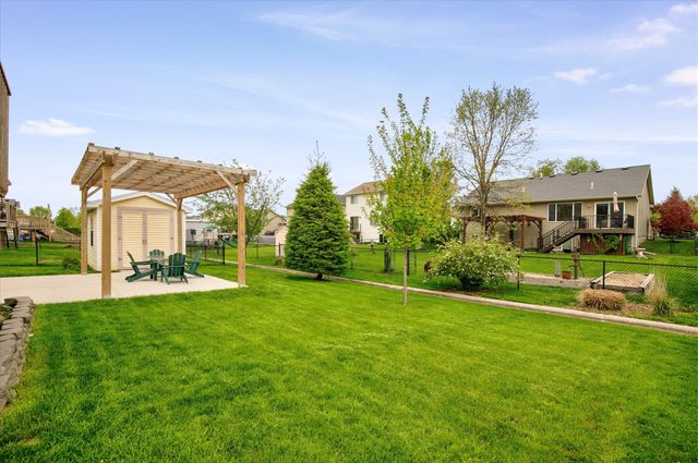 675 SE Ashton Court, Waukee, IA 50263