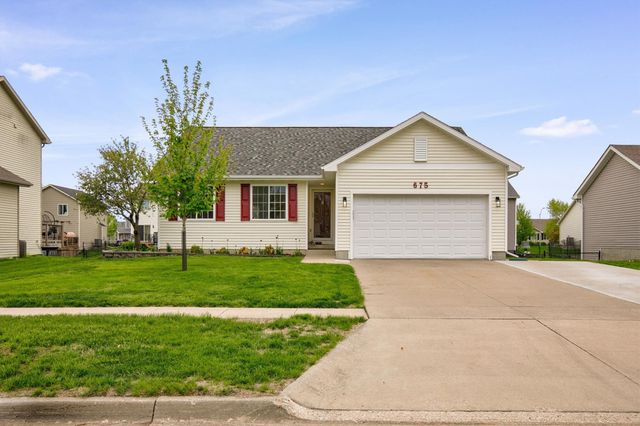 675 SE Ashton Court, Waukee, IA 50263