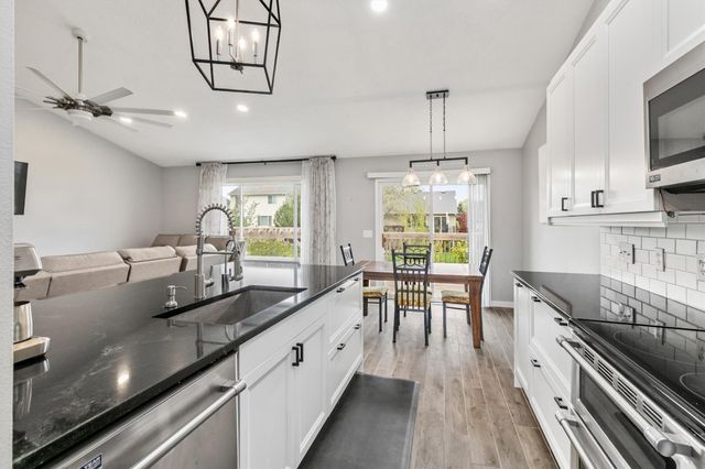 675 SE Ashton Court, Waukee, IA 50263