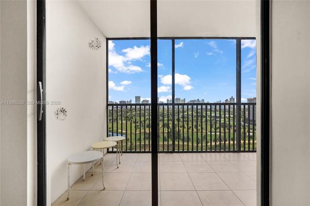 20301 W Country Club Dr 1826, Aventura, FL 33180