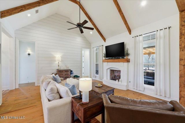 127 Crossview Place, Brandon, MS 39047