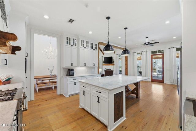 127 Crossview Place, Brandon, MS 39047