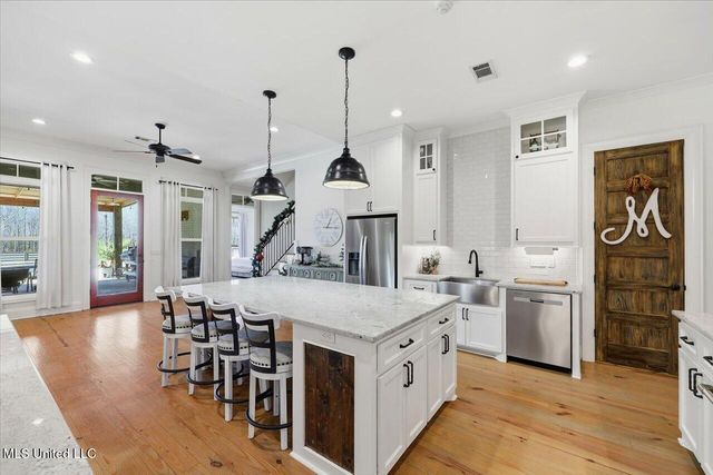 127 Crossview Place, Brandon, MS 39047