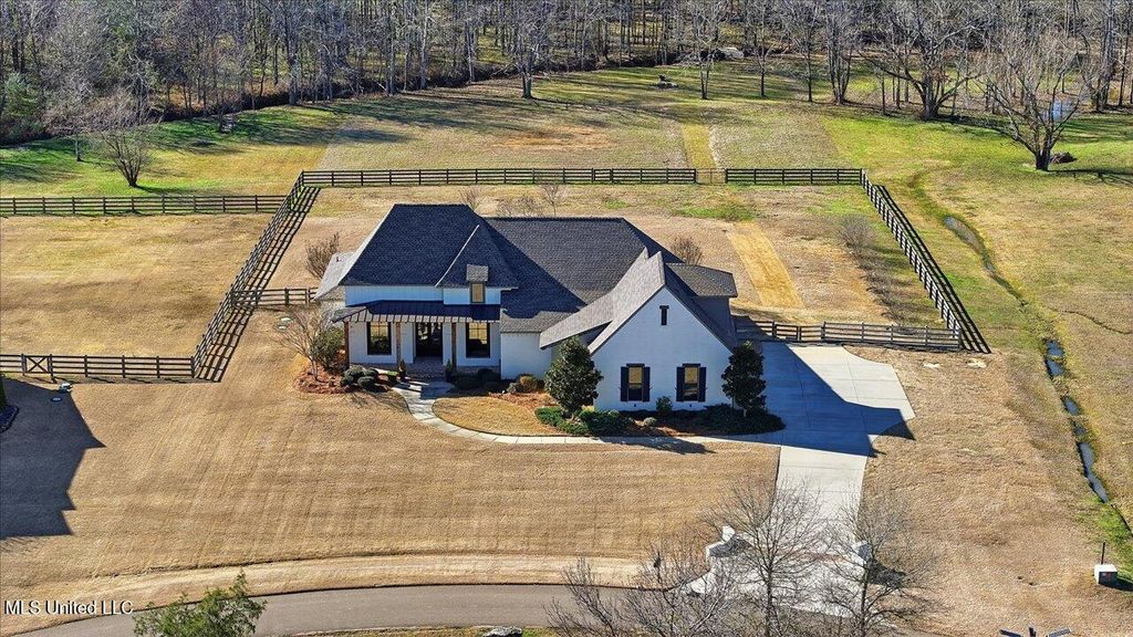 127 Crossview Place, Brandon, MS 39047