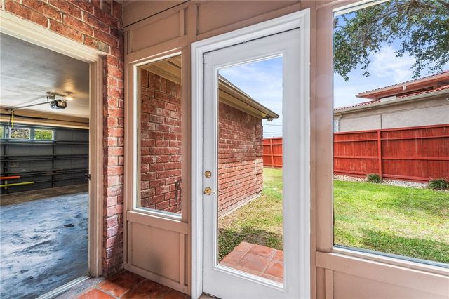 5418 Hulen Dr, Corpus Christi, TX 78413