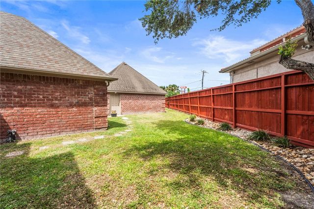 5418 Hulen Dr, Corpus Christi, TX 78413