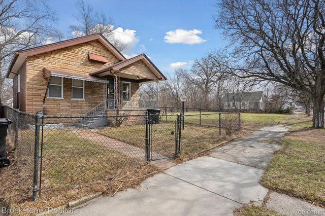 15560 La Salle Boulevard, Detroit, MI 48238