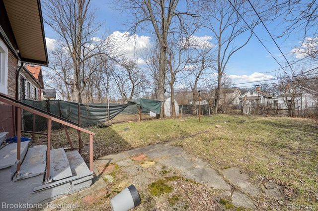 15560 La Salle Boulevard, Detroit, MI 48238