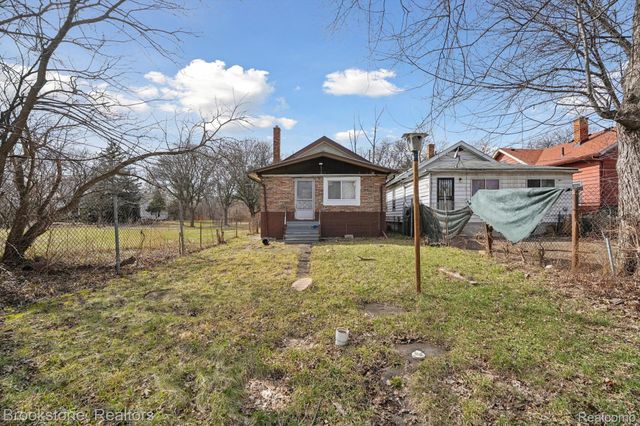 15560 La Salle Boulevard, Detroit, MI 48238