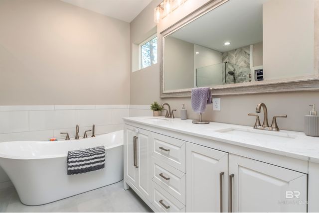 908 LAFITTE Place, Dauphin Island, AL 36528