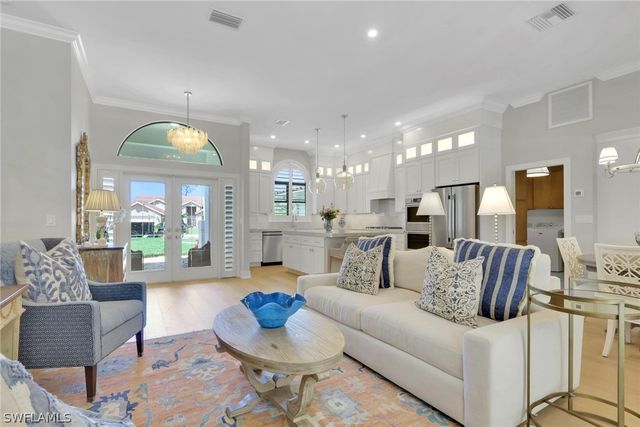 1325 Kings WAY, Naples, FL 34104