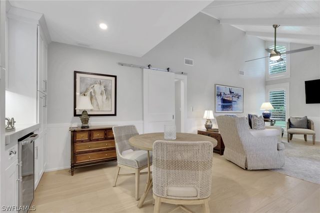 1325 Kings WAY, Naples, FL 34104