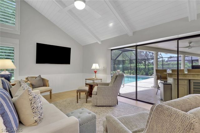 1325 Kings WAY, Naples, FL 34104