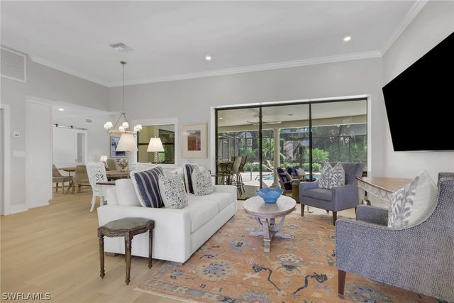 1325 Kings WAY, Naples, FL 34104