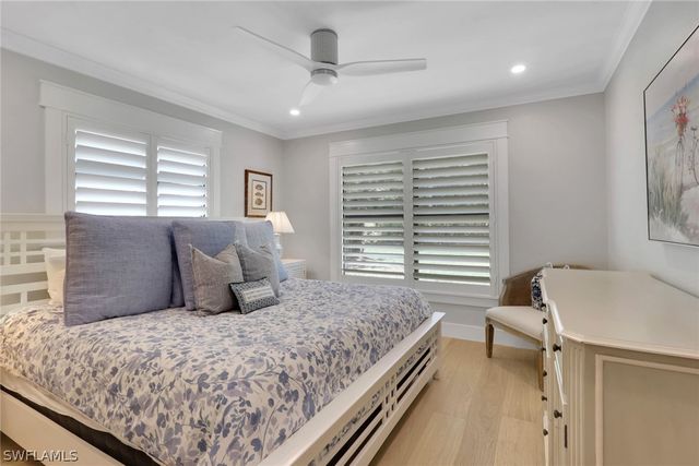 1325 Kings WAY, Naples, FL 34104