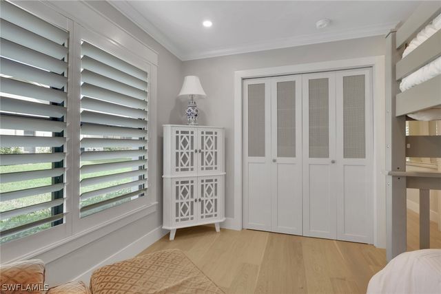 1325 Kings WAY, Naples, FL 34104