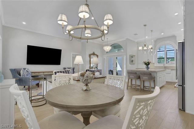 1325 Kings WAY, Naples, FL 34104