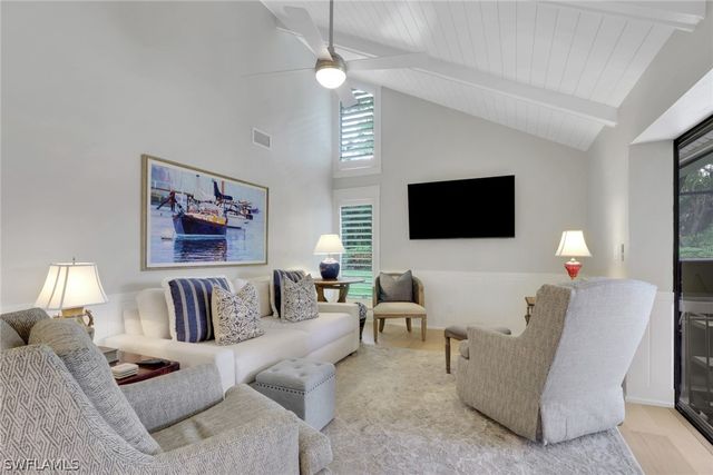 1325 Kings WAY, Naples, FL 34104