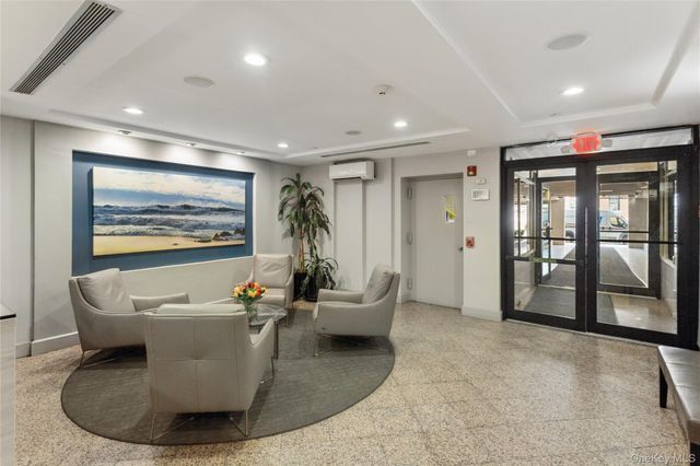 360 Shore 7L, Long Beach, NY 11561