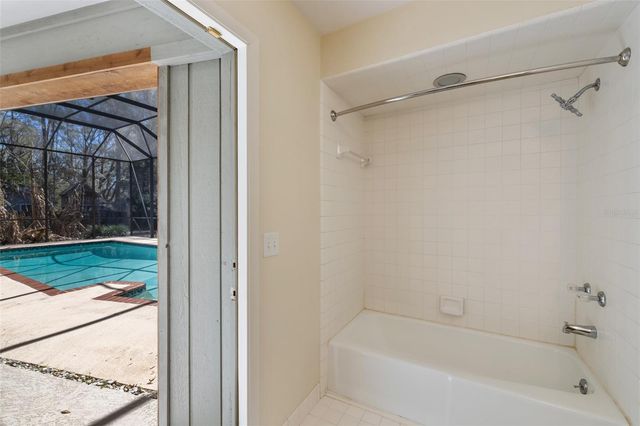 2345 NW 14TH PLACE, Gainesville, FL 32605