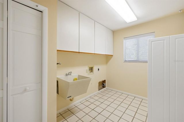 2345 NW 14TH PLACE, Gainesville, FL 32605