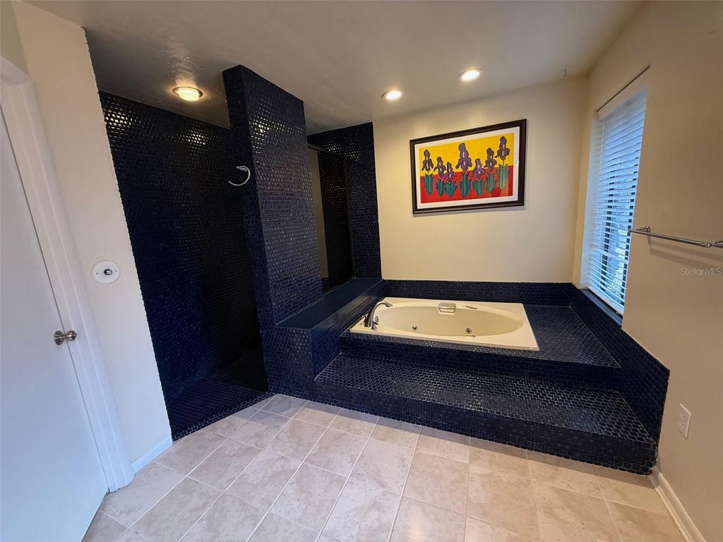 Image 20 of property listing at 2345 NW 14TH PLACE, Gainesville, FL 32605