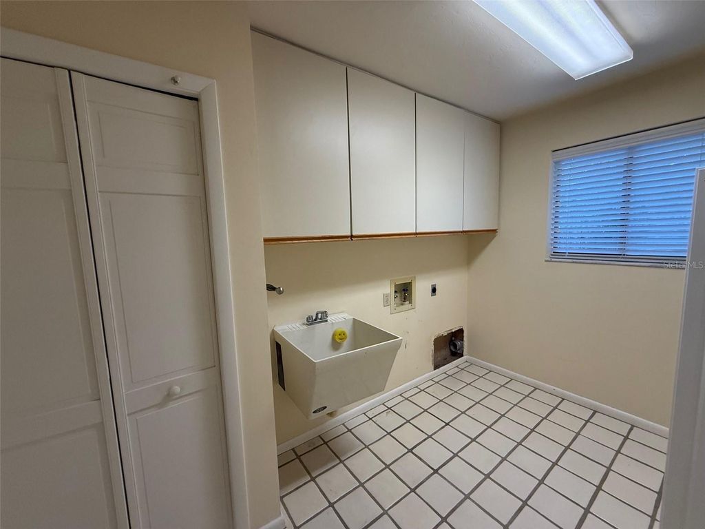 Image 31 of property listing at 2345 NW 14TH PLACE, Gainesville, FL 32605