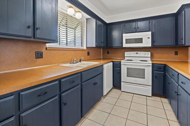 9323 S Hudson Avenue, Oklahoma City, OK 73139
