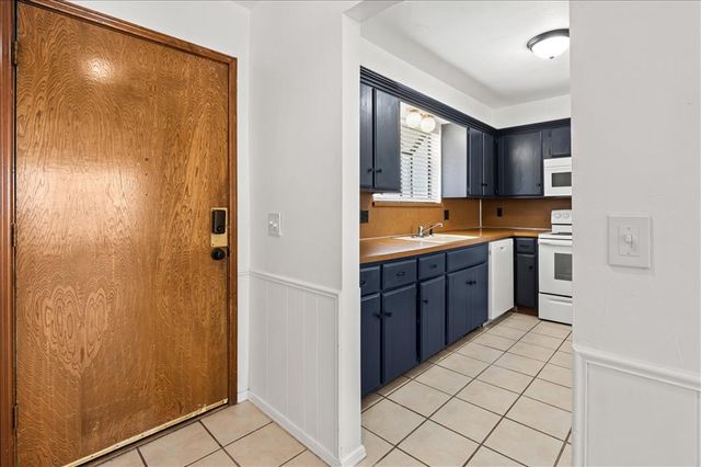 9323 S Hudson Avenue, Oklahoma City, OK 73139
