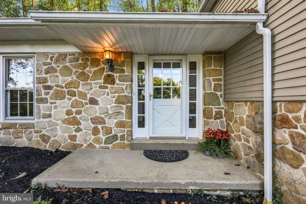 604 HICKORY LN, BERWYN, PA 19312 — photo 3