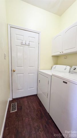 28 Sweetbriar Court, Asheville, NC 28803