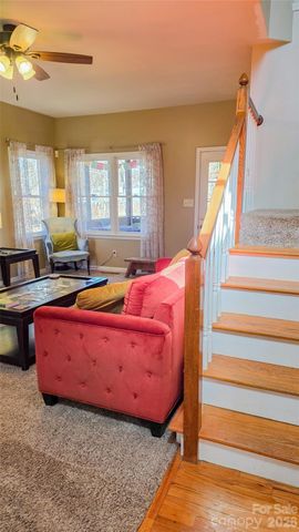 28 Sweetbriar Court, Asheville, NC 28803