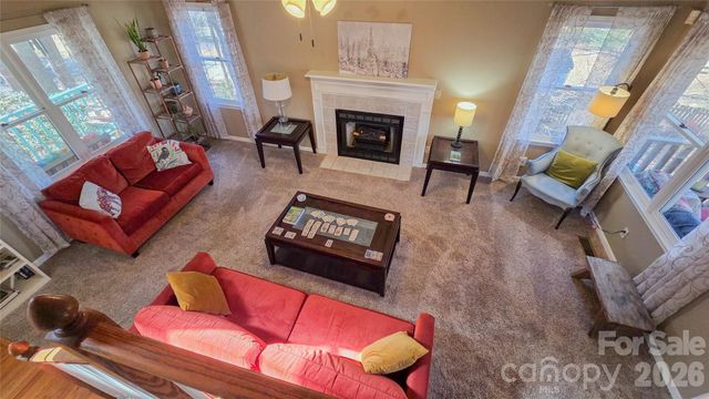 28 Sweetbriar Court, Asheville, NC 28803