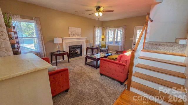 28 Sweetbriar Court, Asheville, NC 28803