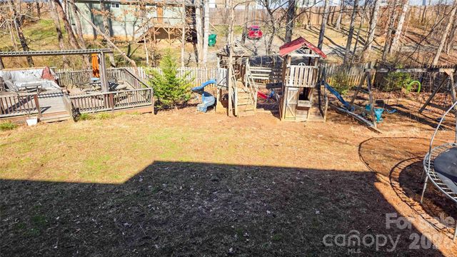 28 Sweetbriar Court, Asheville, NC 28803