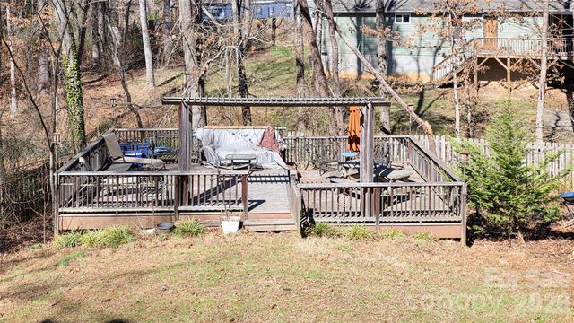 28 Sweetbriar Court, Asheville, NC 28803