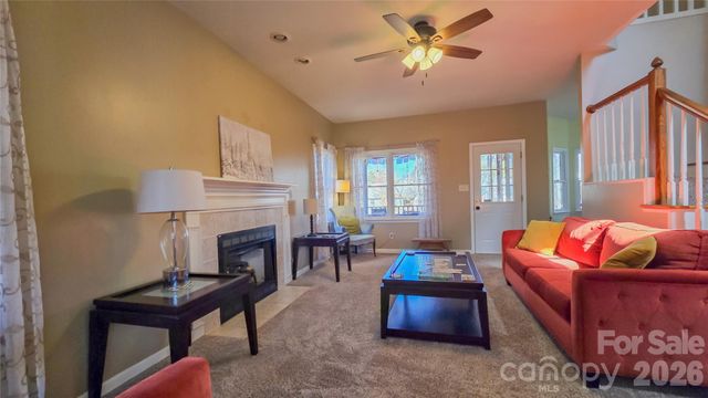 28 Sweetbriar Court, Asheville, NC 28803