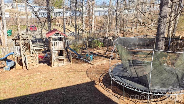 28 Sweetbriar Court, Asheville, NC 28803