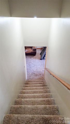 28 Sweetbriar Court, Asheville, NC 28803