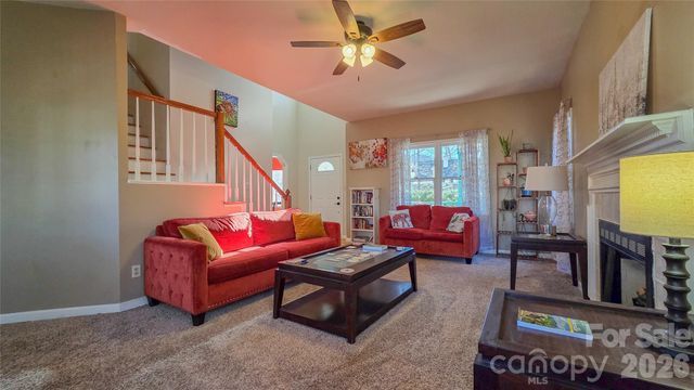 28 Sweetbriar Court, Asheville, NC 28803
