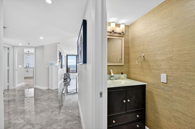 1500 S Ocean Boulevard 704, Boca Raton, FL 33432