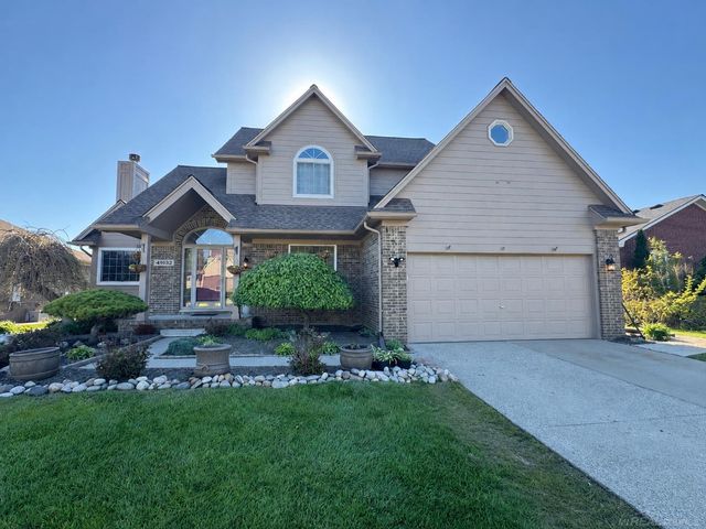 49132 Stratford Drive, Chesterfield Twp, MI 48047