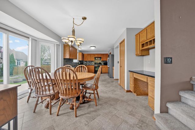 49132 Stratford Drive, Chesterfield Twp, MI 48047
