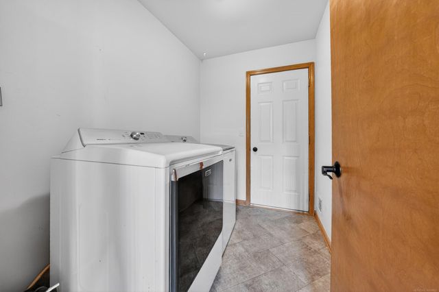 49132 Stratford Drive, Chesterfield Twp, MI 48047